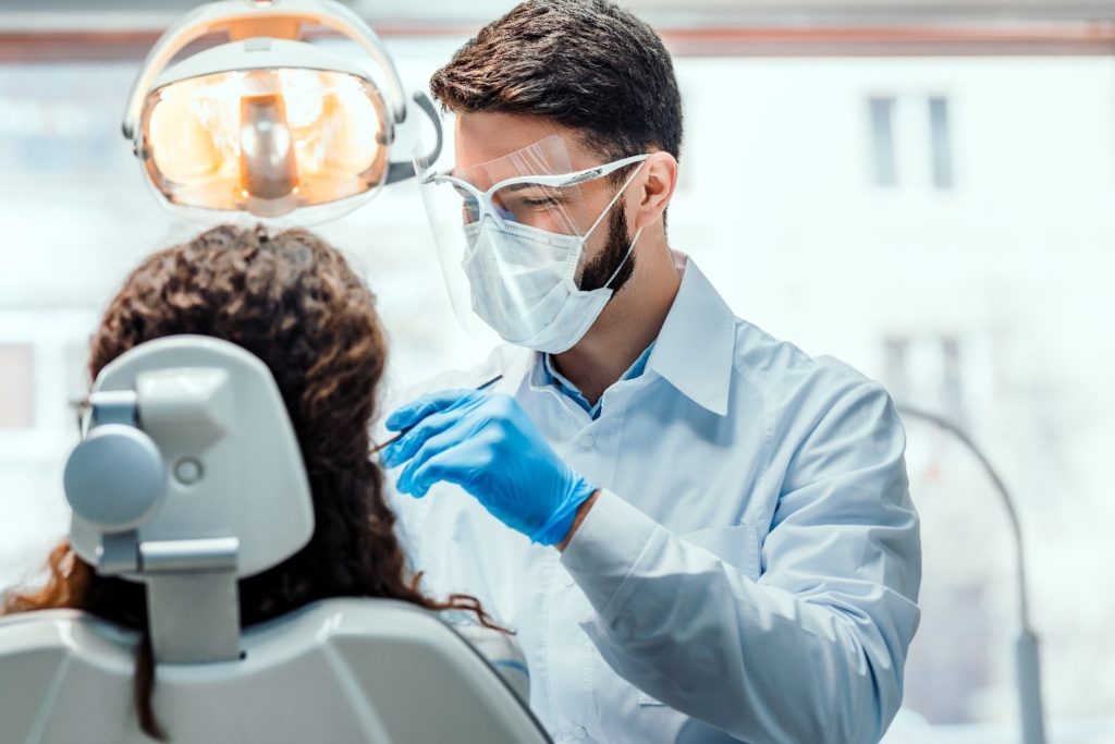 patient at dentist for wisdom teeth removal